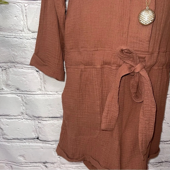 Lush Abigail romper NWT - Picture 3 of 8